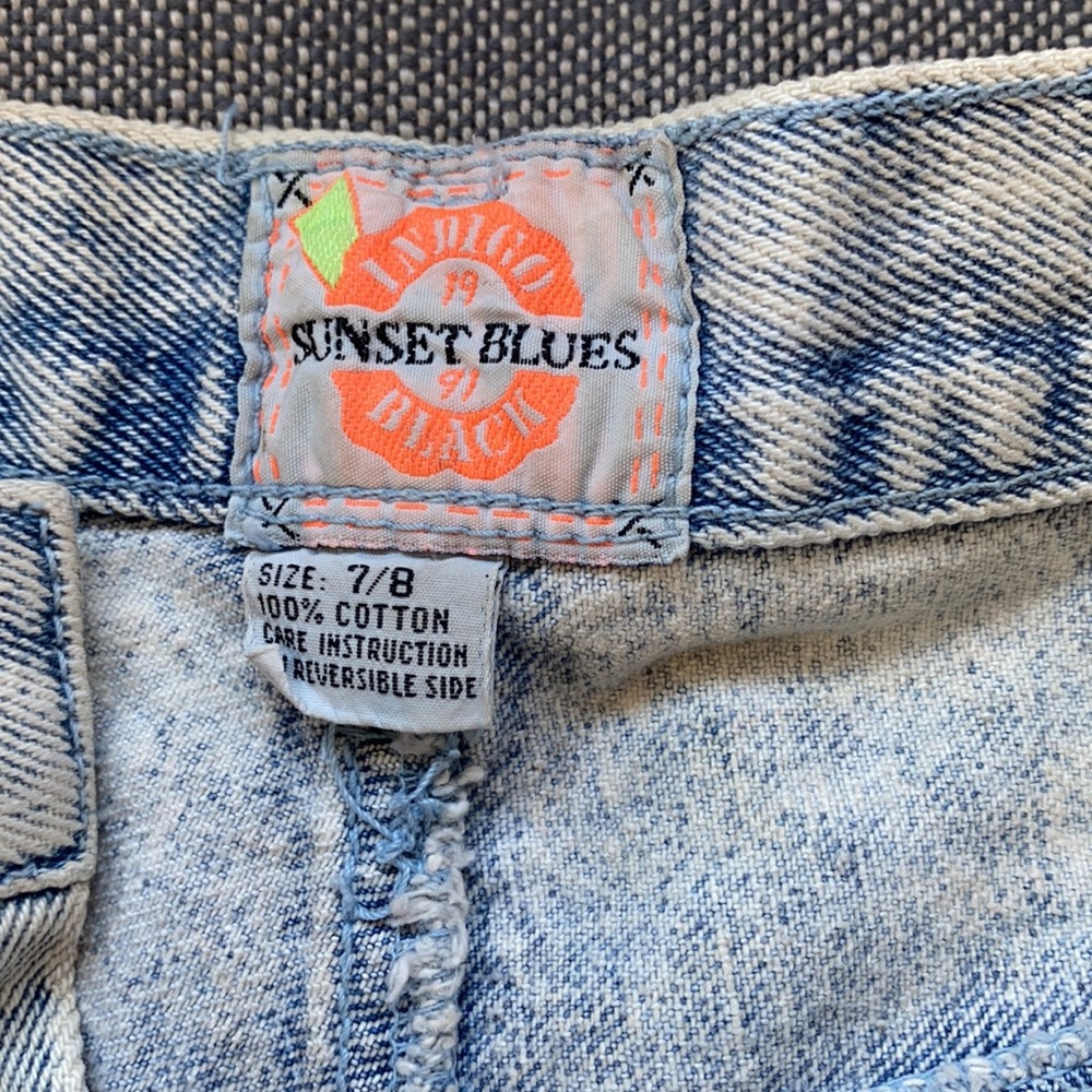 Shorts - Picture 5 of 6